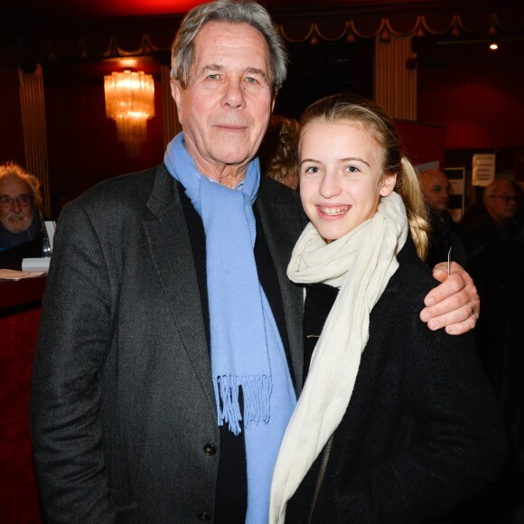 Exclusif - Jean-Louis Debré avec sa petite-fille - Représentation de la pièce "Pleins Feux" au théâtre Hébertot à Paris, les 6 et 7 février 2017. © Coadic Guirec/Bestimage