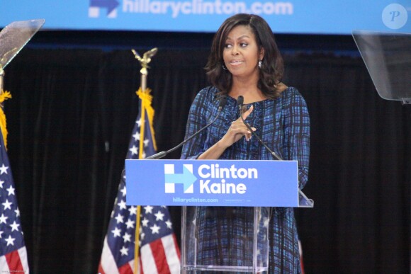 Michelle Obama en plein discours devant les étudiants de l'université de LaSalle à Philadelphie, le 28 septembre 2016.