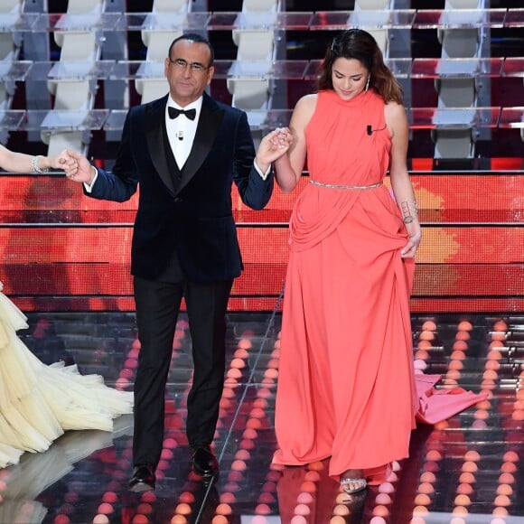 Annabelle Belmondo et Anouchka Delon lors du 67e Sanremo Festival 2017 au Teatro Ariston, San Remo, le 9 février 2017.