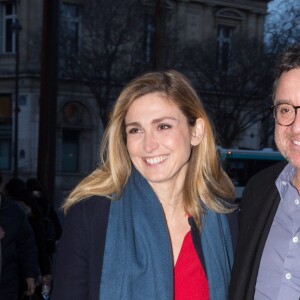 Exclusif - Julie Gayet arrive à la 22e cérémonie des Lauriers de la Radio et de la Télévision, organisée par le Club Audiovisuel de Paris, au théâtre du Châtelet, à Paris, France, le 13 février 2017.