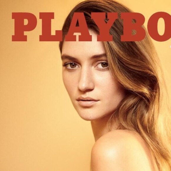Couverture du dernier numéro de Playboy dans lequel Scarlett Byrne pose nue.