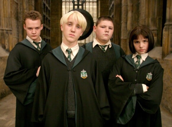 Scarlett Byrne, à droite, incarnait Pansy Parkinson dans la saga Harry Potter.