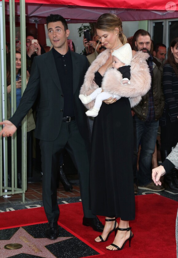 Adam Levine avec sa femme Behati Prinsloo et sa fille Dusty Rose Levine - Adam Levine reçoit son étoile sur le Walk of Fame à Hollywood, le 10 février 2017.
