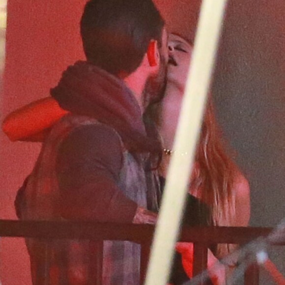 Adam Levine et sa femme Behati Prinsloo sur le tournage du vidéo clip "Animals" du goupe Maroon 5 à Los Angeles, le 30 aout 2014.