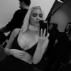 Kim Kardashian révélant sa nouvelle coupe de cheveux sur Snapchat le 17 février 2017