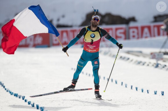 Martin Fourcade champion du monde de poursuite aux Mondiaux de biathlon à Hochfilzen, Autriche, le 12 février 2017.