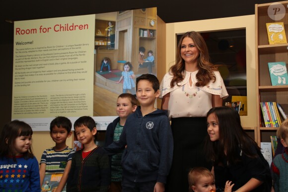 La princesse Madeleine inaugurait le 14 février 2017 au Southbank Centre à Londres Room for the Children, une bibliothèque qui propose des ouvrages jeunesse venus des pays scandinaves pour inciter les petits à lire et à s'exprimer.
