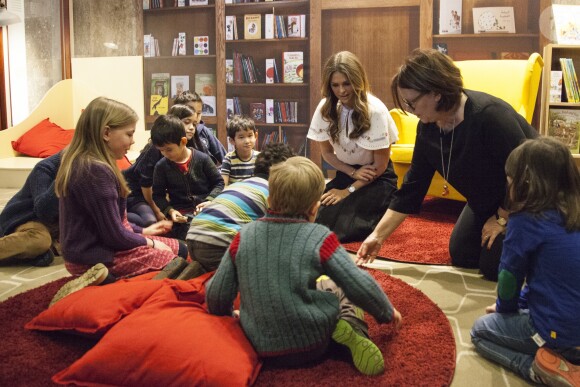 La princesse Madeleine inaugurait le 14 février 2017 au Southbank Centre à Londres Room for the Children, une bibliothèque qui propose des ouvrages jeunesse venus des pays scandinaves pour inciter les petits à lire et à s'exprimer.
