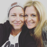 Abby Wambach se fiance avec Glennon Doyle Melton, à peine séparée de son mari