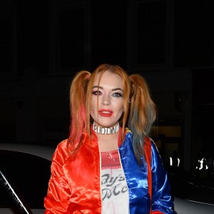 Lindsay Lohan (déguisée en Harley Quinn du film Suicid Squad) arrive à une fête d'Halloween à Londres, le 31 octobre 2016.