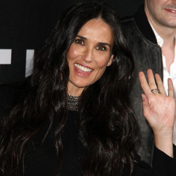 Demi Moore - People au défilé Saint Laurent à Hollywood le 10 février 2016.