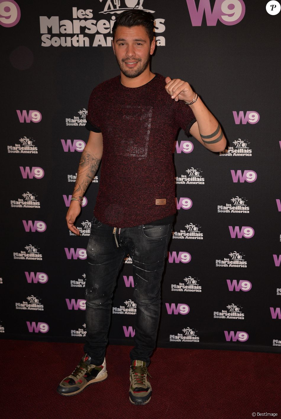 Kevin Guedj Boite De Nuit Kevin Guedj à la soirée de lancement de la nouvelle émission de  télé-réalité Les Marseillais South America au cinéma Gaumont Marignan à  Paris, le 21 février 201 - Purepeople