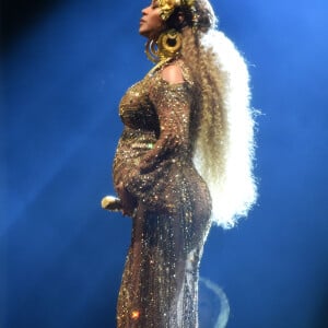 Beyoncé sur la scène de la 59e édition de Grammy Awards au Staples Center de Los Angeles, le 12 février 2017