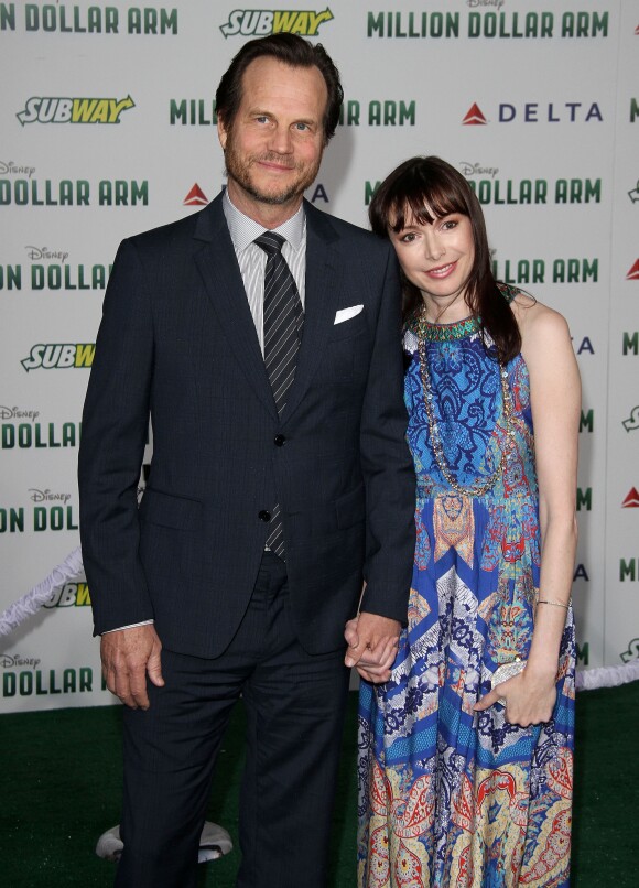 Bill Paxton et sa femme Louise Newbury - Première du film "Million Dollar Arm" au El Capitan Theatre à Hollywood. Le 6 mai 2014