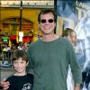 Bill Paxton et son fils pour l'avant-première du film Lara Croft en 2003 à Los Angeles"BILL PAXTON" ET SON FILS 1ERE DU FILM "LARA CROFT" "TOMB RAIDER" "THE CRADLE OF LIFE" A LOS AN