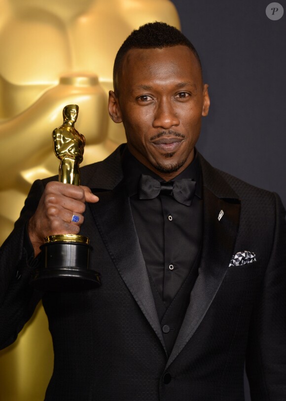 Mahershala Ali (Oscar du meilleur acteur dans un second rôle pour le film "Moonlight") - Pressroom de la 89ème cérémonie des Oscars au Hollywood & Highland Center à Hollywood, le 26 février 2017.