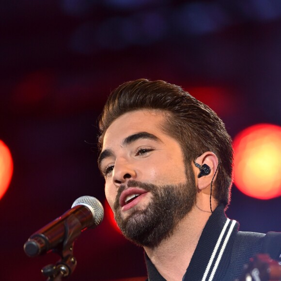 Kendji Girac lors de l'émission de télévision pour TF1 "La Chanson de l'Année 2016" à Nîmes le 17 juin 2016. © Bruno Bebert / Bestimage
