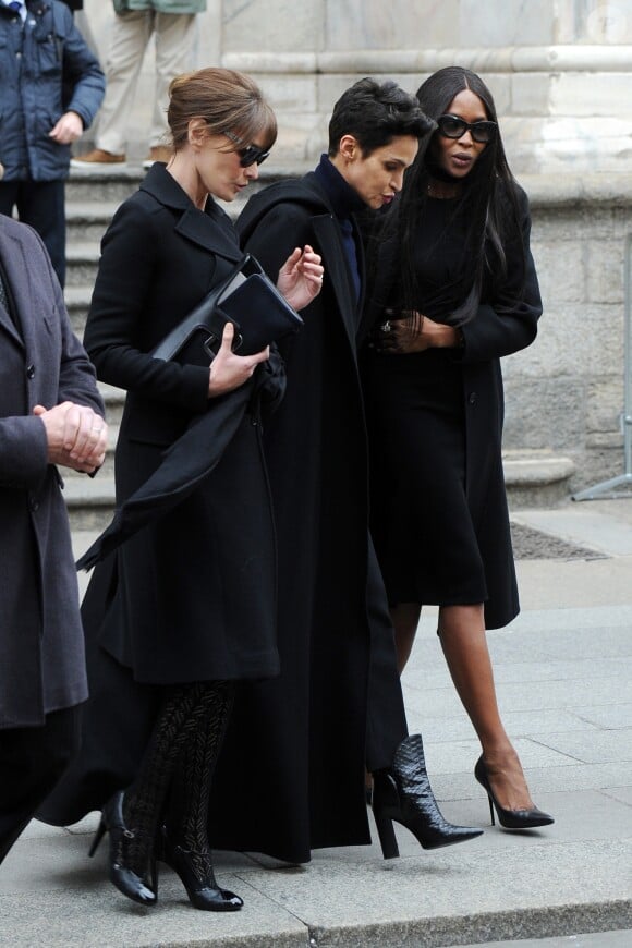 Carla Bruni-Sarkozy, Farida Khelfa et Naomi Campbell - Cérémonie religieuse en l'honneur de Franca Sozzani (rédactrice en chef de Vogue Italie décédée le 22 décembre 2016) à Milan, le 27 février 2017