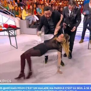 Capucine Anav glisse - "TPMP", mercredi 1er mars 2017, C8
