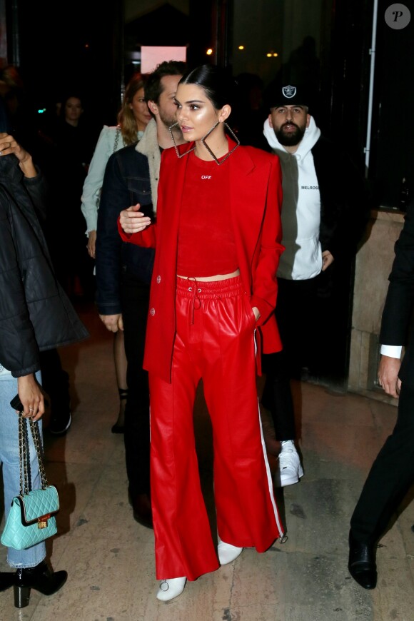 Kendall Jenner arrive au Palais de Tokyo pour assister au défilé de mode "Off-White". Paris, le 2 Mars 2017. © CVS/Veeren/Bestimage