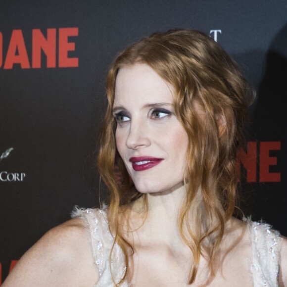 Jessica Chastain dans une robe Chanel lors de l'avant-première du film ''Miss Sloane'' au Cinéma UGC Normandie à Paris, le 2 mars 2017.© Olivier Borde/Bestimage