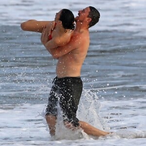 Channing Tatum et sa femme Jenna Dewan s'amusent sur la plage à Hawaï, le 16 février 2017