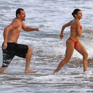 Channing Tatum et sa femme Jenna Dewan s'amusent sur la plage à Hawaï, le 16 février 2017