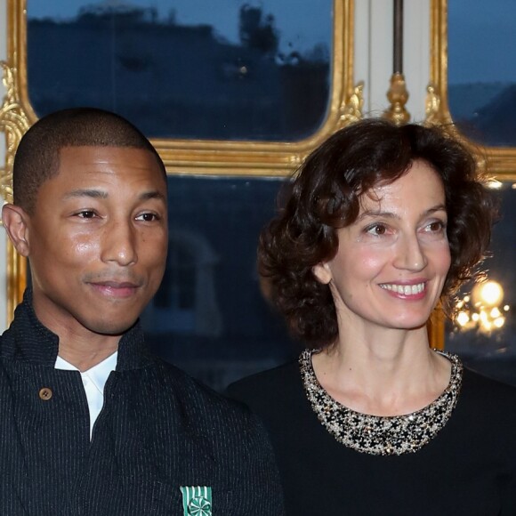 Audrey Azoulay, Ministre de la Culture et de la Communication - Pharrell Williams reçoit les insignes d'Officier dans l'ordre des Arts et des Lettres au ministère de la culture à Paris le 6 mars 2017. © Cyril Moreau / Bestimage