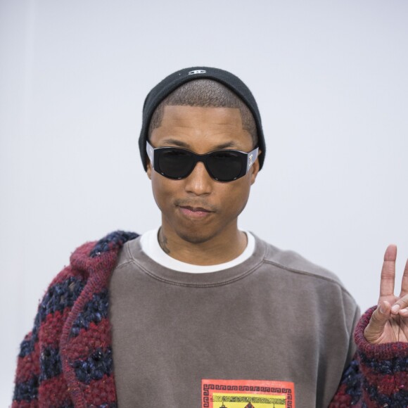 Pharrell Williams lors du photocall au défilé de mode "Chanel" collection prêt-à-porter Automne-Hiver 2017/2018 au Grand Palais à Paris, France, le 7 mars 2017. © Olivier Borde/Bestimage