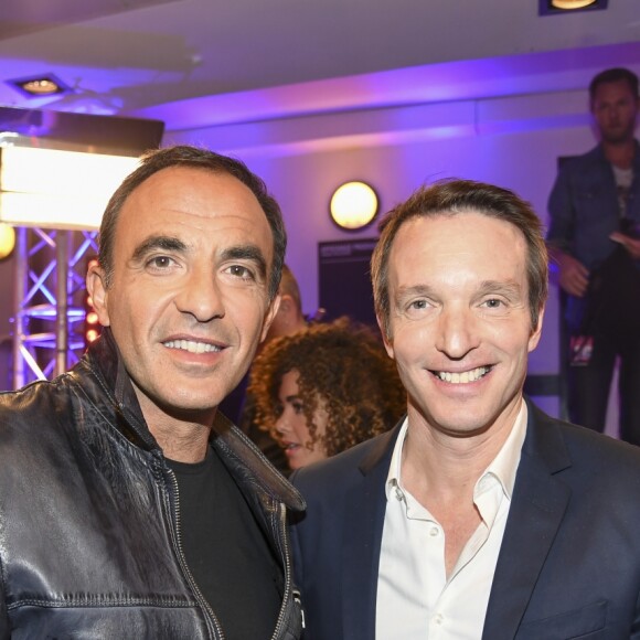 Exclusif - Nikos Aliagas et Stéphane Rotenberg - Backstage de l'enregistrement de l'émission "Tout le monde chante contre le cancer, les stars relèvent le défi" à l'Olympia, qui sera diffusée le 22 décembre sur W9. Le 6 décembre 2016 © Guignebourg-Perusseau / Bestimage