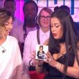 Ayem Nour présente le nouveau single de Priscilla Betti - "Mad Mag" de NRJ12, jeudi 9 mars 2017