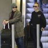 Vanessa Paradis et sa fille Lily-Rose Depp à l’aéroport de Roissy-Charles-de-Gaulle à Roissy-en-France, le 11 janvier 2017.