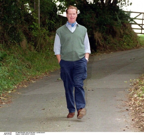 James Hewitt, ancien amant de Lady Di, chez lui dans le Devon en 1999.