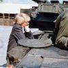 La princesse Diana et James Hewitt photographiés ensemble dans une base militaire au Royaume-Uni. Lady Di et le major James Hewitt ont vécu une liaison entre 1986 et 1991.