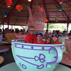 Britney Spears passe la journée à Disneyland en famille - Photo publiée sur Instagram le 13 mars 2017