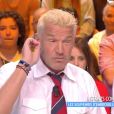 Benjamin Castaldi se confie sur un geste déplacé de la part d'un de ses professeurs et passe un message fort dans "Touche pas à mon poste" sur C8. Le 16 mars 2017.