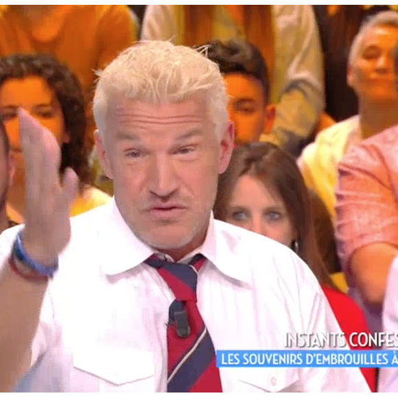 Benjamin Castaldi se confie sur un geste déplacé de la part d'un de ses professeurs et passe un message fort dans "Touche pas à mon poste" sur C8. Le 16 mars 2017.