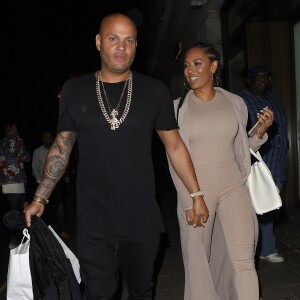 Mel B et son mari Stephen Belafonte sortent du restaurant "Novikov", situé dans le quartier de Mayfair à Londres, le 12 mai 2016.