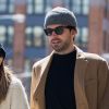 Elizabeth Olsen avec son nouveau compagnon Robbie Arnett du groupe Milo Greene dans les rues de New York City, New York, Etats-Unis, le 20 mars 2017