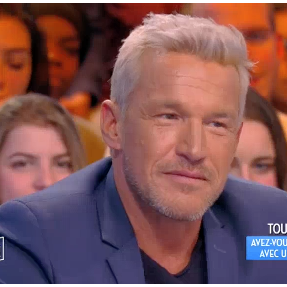 Benjamin Castaldi a eu une relation amoureuse avec un de ses professeurs. Confidence réalisée dans "Touche pas à mon poste" sur C8. Le 24 mars 2017.