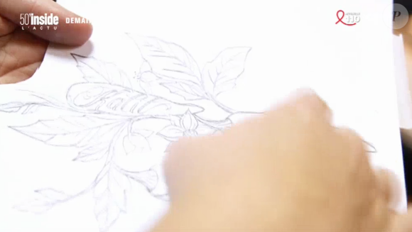 JoeyStarr dévoile son tatouage hommage à ses enfants dans "50 mn inside" sur TF1. Le 25 mars 2017.
