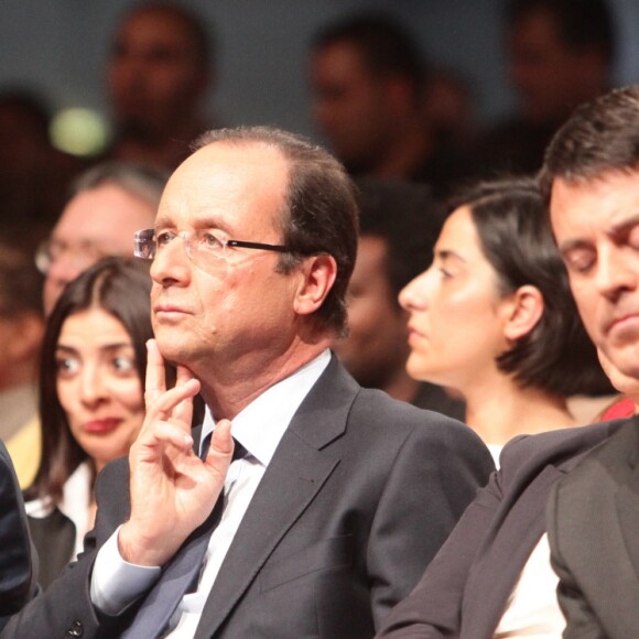 Jean-Pierre Bel, Francois Hollande, Manuel Valls, Julie Gayet à Paris, le 22 octobre 2011.