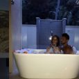 Manon Marsault et Julien des "Marseillais South America" dans leur bain, Instagram, 2017