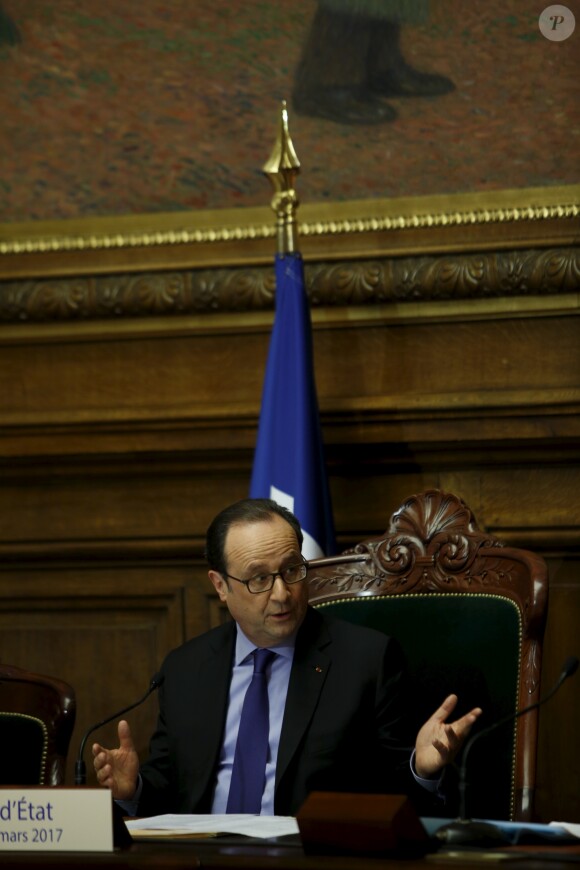 Francois Hollande, président de la République lors de sa visite au Conseil d'Etat à Paris, le 22 mars 2017. © Nicolas Tavernier/Pool/Bestimage