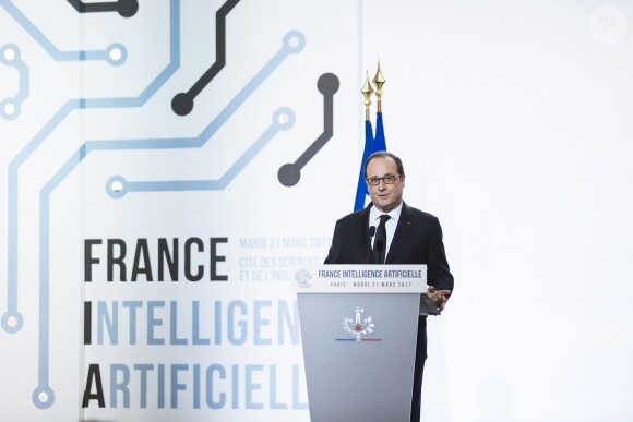 François Hollande, président de la République fait un discours lors du lancement de la stratégie en intelligence artificielle à la Cité des Sciences à Paris, le 21 mars 2017. © Lewis Joly/Pool/Bestimage