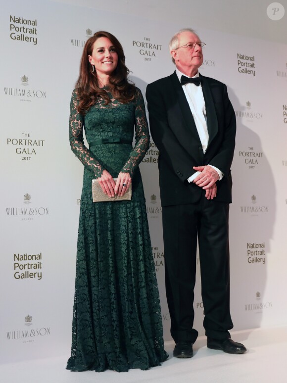 William Proby - Catherine Kate Middleton, duchesse de Cambridge assiste à l'exposition de Gillian Wearing à Londres le 28 mars 2017.