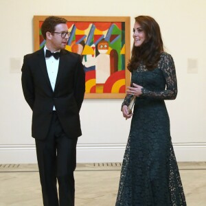 Nicholas Cullinan - Catherine Kate Middleton, duchesse de Cambridge assiste à l'exposition de Gillian Wearing à Londres le 28 mars 2017.