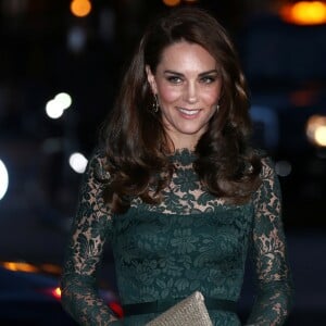 Catherine Kate Middleton, duchesse de Cambridge assiste à l'exposition de Gillian Wearing à Londres le 28 mars 2017.