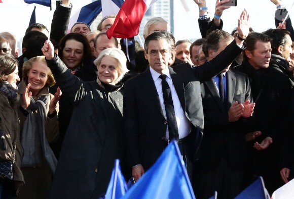 François Fillon et sa femme Penelope - Rassemblement de soutien à François Fillon, candidat du parti Les Républicains à la présidentielle, Place du trocadéro à Paris le 5 mars 2017