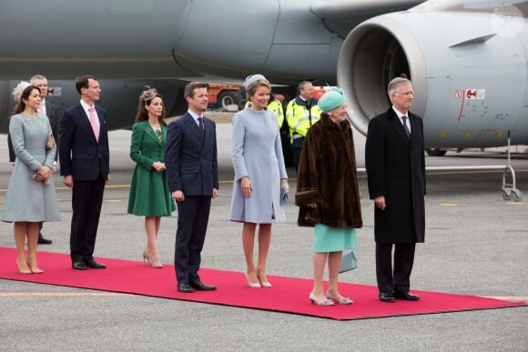 Le roi Philippe de Belgique et la reine Mathilde de Belgique, Le prince Joachim de Danemark, la princesse Marie de Danemark, le prince Frederik de Danemark, la princesse Mary de Danemark et la reine Margrethe II de Danemark - Le roi Philippe de Belgique et de la Reine Mathilde de Belgique arrivent à l'aéroport de Copenhague au Danemark pour une visite d'Etat le 28 mars 2017.